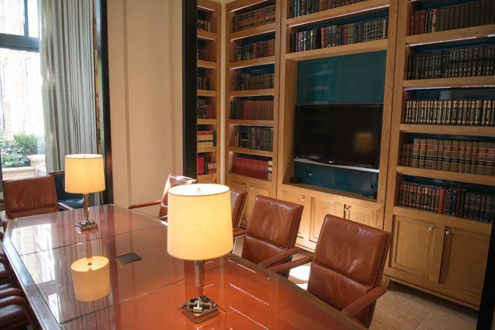 Crystal Quarters Furnished Apartments At The Gramercy Arlington Zewnętrze zdjęcie